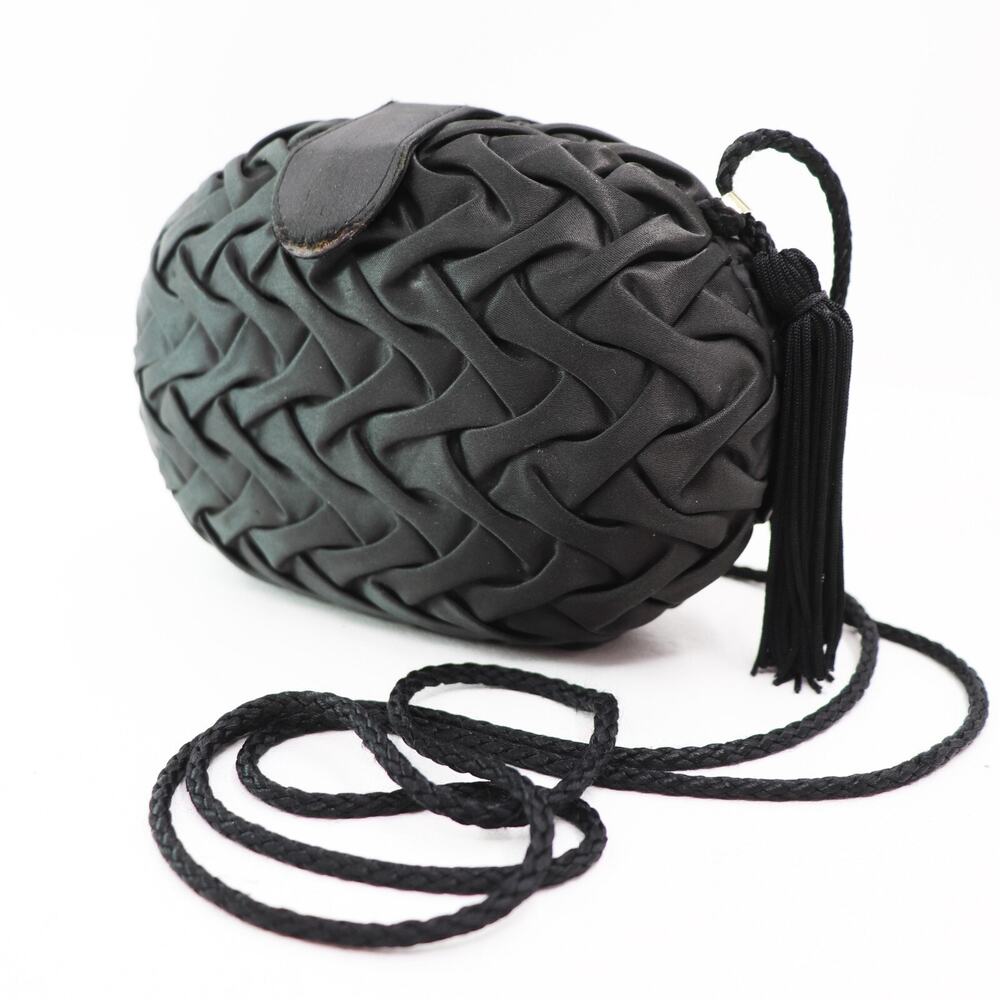 Le Regale Crossbody Handbag Oval Black Chevron Pleated Tassel Purse Shoulder Bag